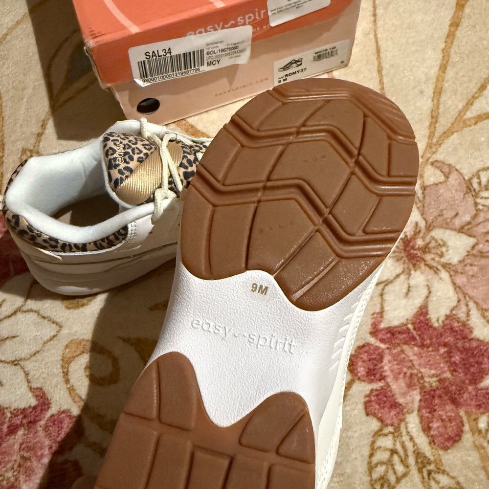 Easy Spirit Romy Sneaker - Picture 5 of 5
